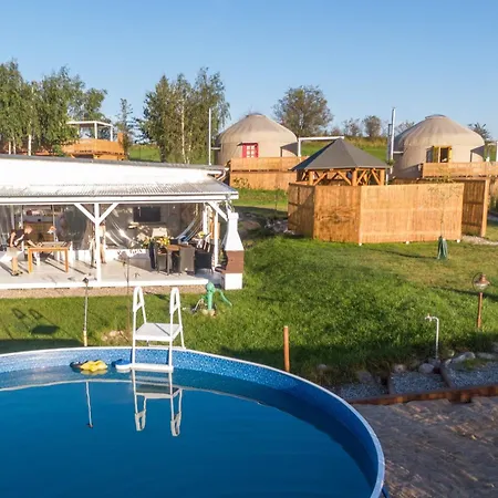 Osada Jurtcamp W Witowie Фермерский дом *